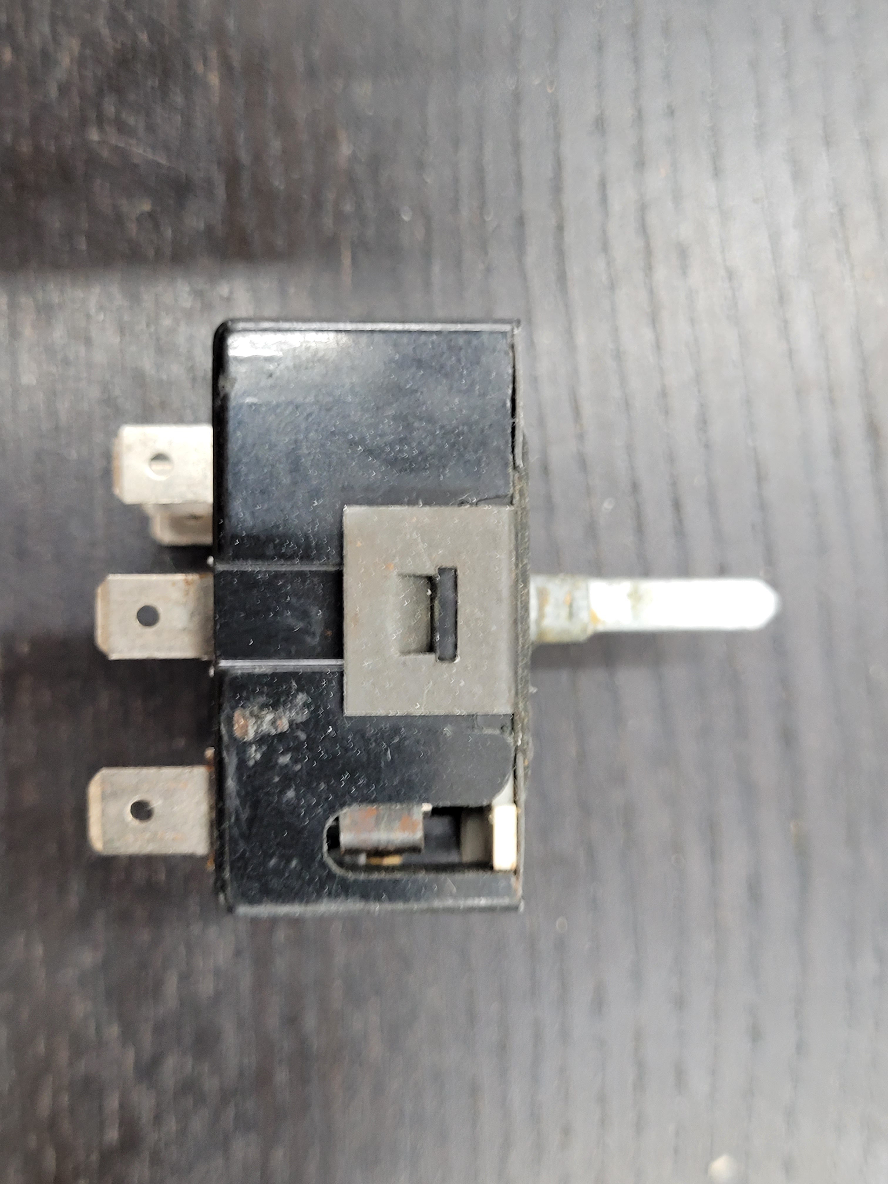 GE Range Oven Burner Infinite Switch WB21X226 WB21X36771 Qe214315 GE Range Oven Burner Infinite Switch WB21X226 WB21X36771 Qe214315